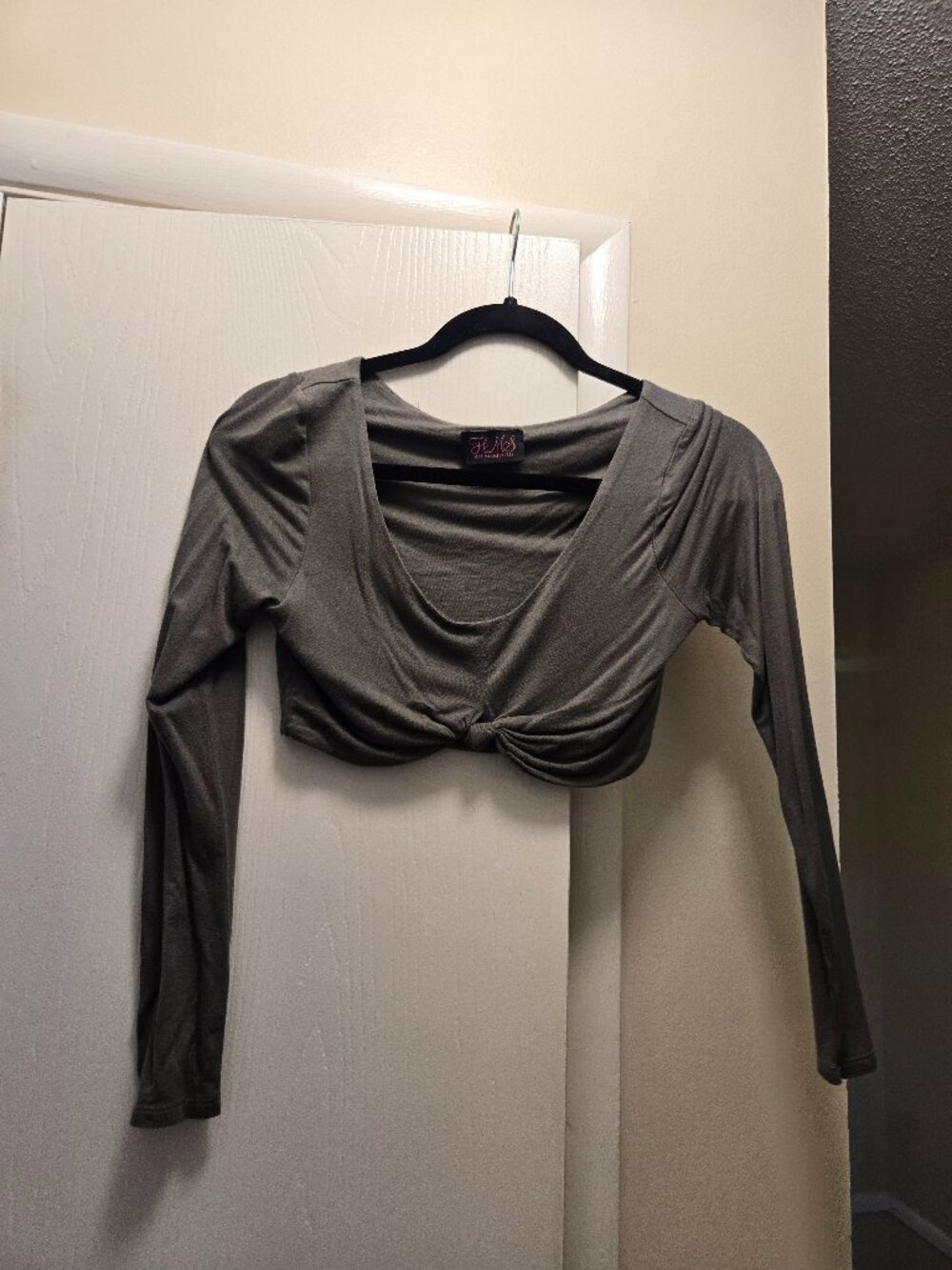 Cropped Twisted Front Long Sleeve Top